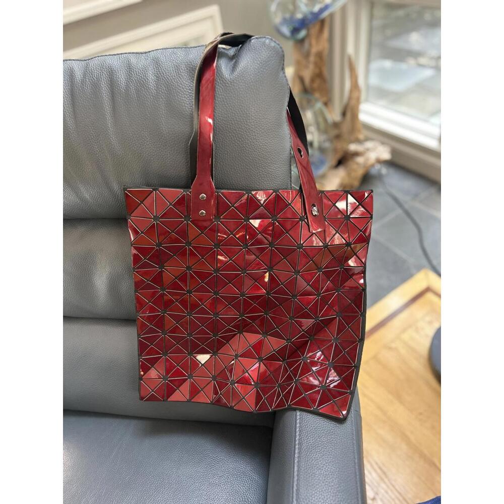 Geometric Patterned Red Tote Bag - image 1